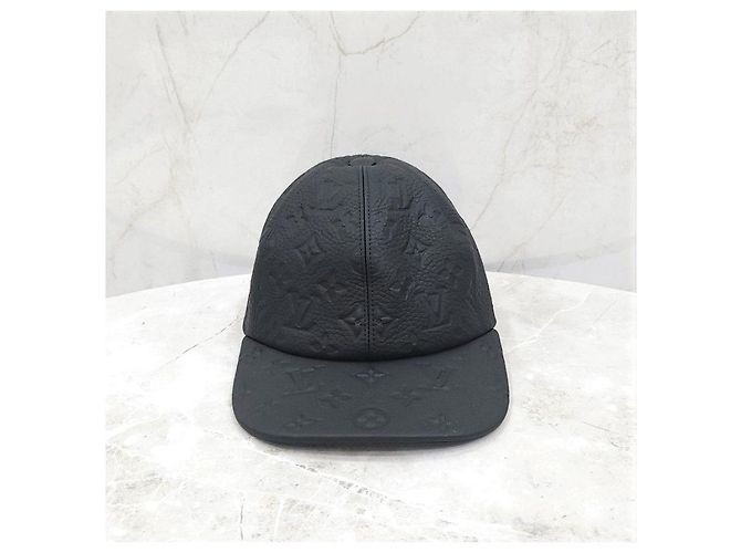 Louis Vuitton Shadow Baseball Cap aus schwarzem Monogram-Leder - Ansicht 9