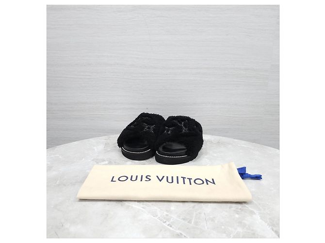 Louis Vuitton Mule Comfort Flat Paseo in Shearling - vista 14
