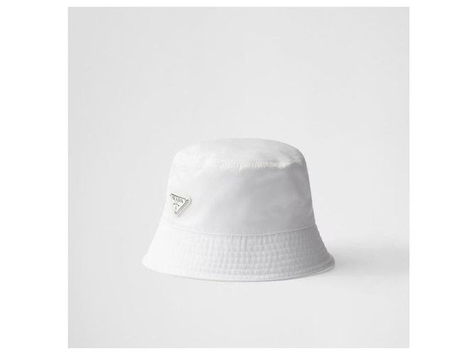 Prada Re-Nylon Bucket Hat mit weißem Dreiecks-Logo - Ansicht 6