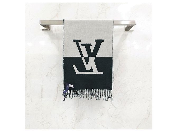 Louis Vuitton Bufanda Graphic Dual Dark Green - vista 14