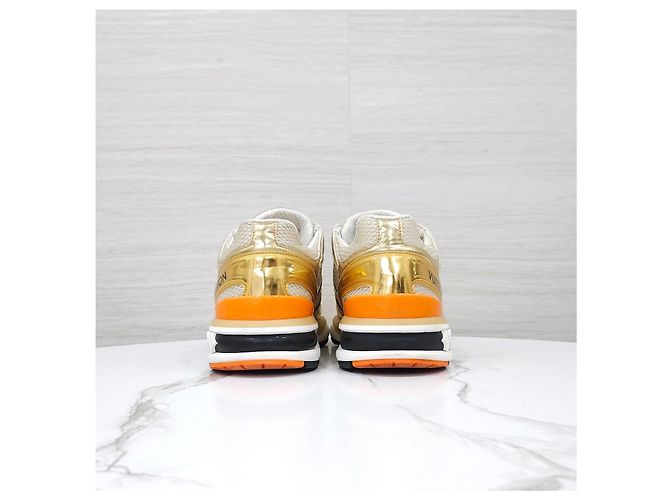 Louis Vuitton Sneakers Trail White Gold Edition - vista 11