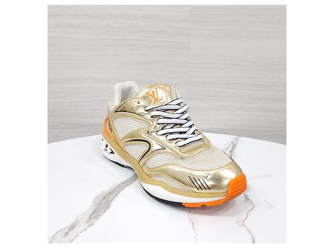 Louis Vuitton Sneakers Trail White Gold Edition - vista 12
