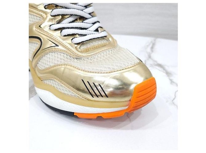 Louis Vuitton Sneakers Trail White Gold Edition - vista 5