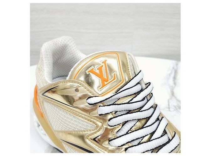 Louis Vuitton Sneakers Trail White Gold Edition - vista 6