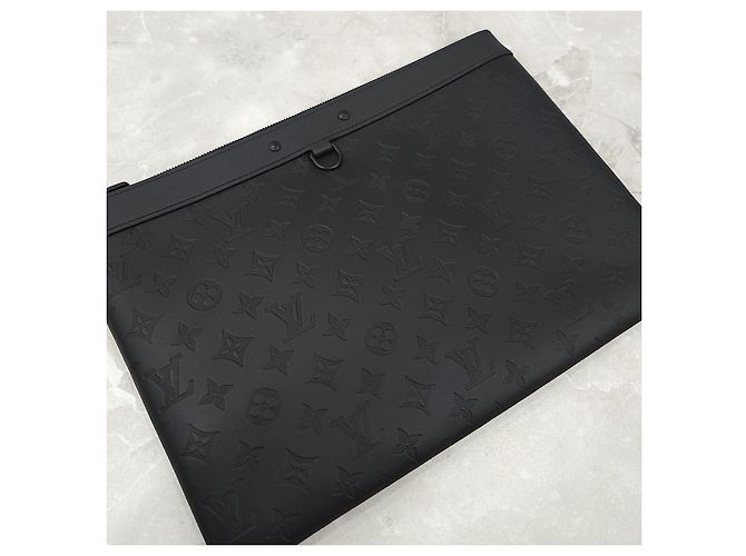 Louis Vuitton Discovery Pochette Clutch in pelle GM - vista 13