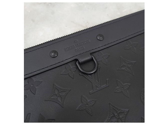 Louis Vuitton Discovery Pochette Clutch in pelle GM - vista 14