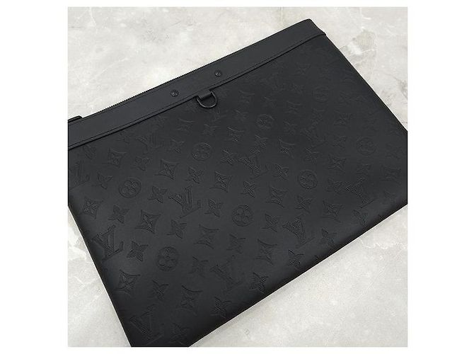Louis Vuitton Discovery Pochette Clutch in pelle GM - vista 4