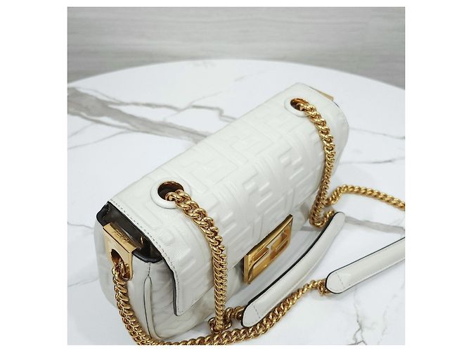Fendi Borsa a spalla Baguette Chain Medium in pelle Nappa - vista 15