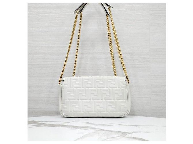 Fendi Borsa a spalla Baguette Chain Medium in pelle Nappa - vista 3
