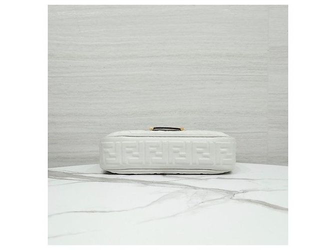 Fendi Borsa a spalla Baguette Chain Medium in pelle Nappa - vista 7