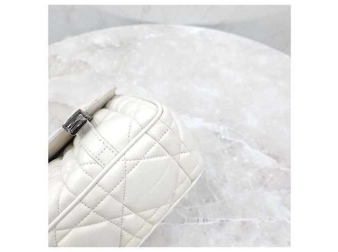 Dior Borsa Camp Bag Macro Cannage in vitello bianco - vista 11