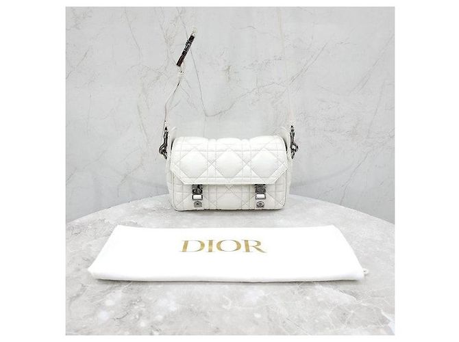 Dior Borsa Camp Bag Macro Cannage in vitello bianco - vista 12