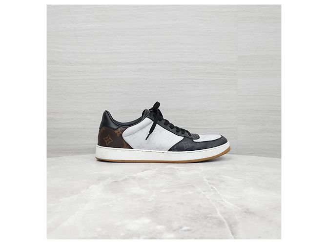 Louis Vuitton Sneakers Monogram Rivoli - vista 12
