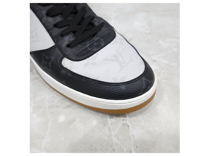 Louis Vuitton Sneakers Monogram Rivoli - vista 13