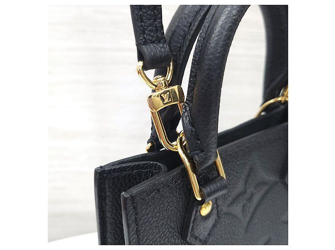 Louis Vuitton Monogram Empreinte Petit Sac Plat Tote Cross Black - vista 13