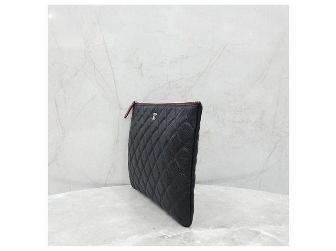Chanel Classic Caviar New Medium Clutch Black Silver Series - vista 2