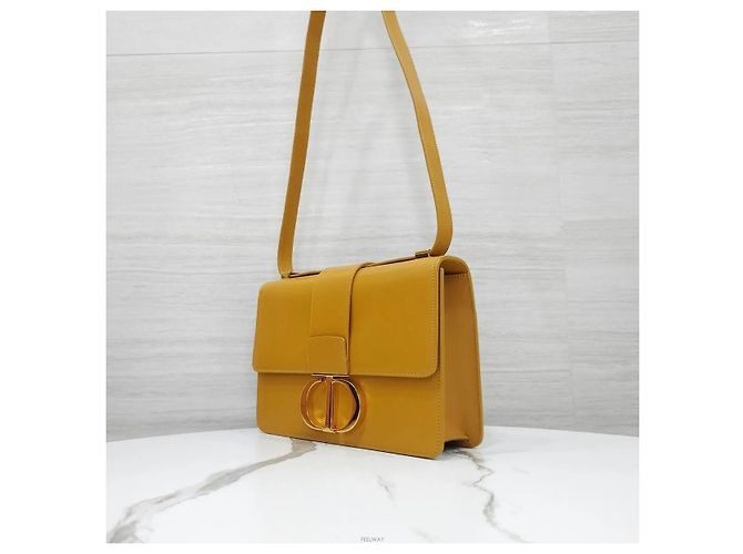 Dior Borsa a tracolla con patta Montaigne in vitello box - vista 2