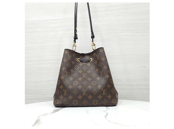 Néonoé Louis Vuitton Monogram NeoNoe MM Black - vista 13