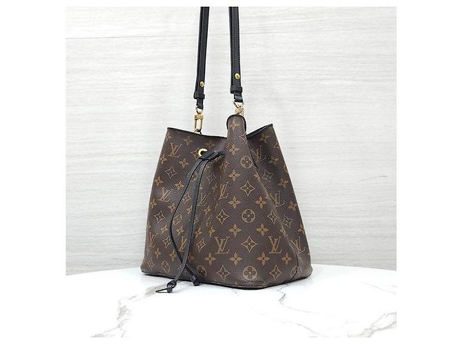 Néonoé Louis Vuitton Monogram NeoNoe MM Black - vista 2