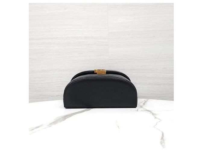 Autre Marque Bolsa Box de Pele de Cordeiro Acolchoada Preta e Dourada Bolsa de Ombro - vista 8