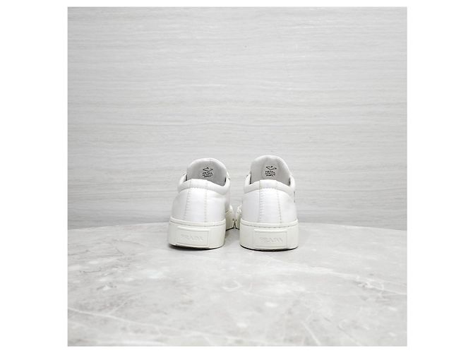 Prada Sneakers in gabardine bianca con logo Triangle - vista 9