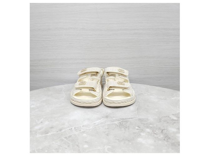 Chanel Sandali con Velcro in White - vista 10
