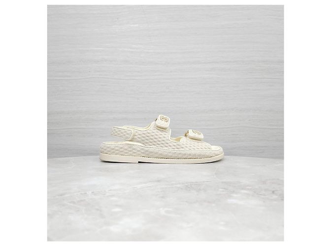Chanel Sandali con Velcro in White - vista 13