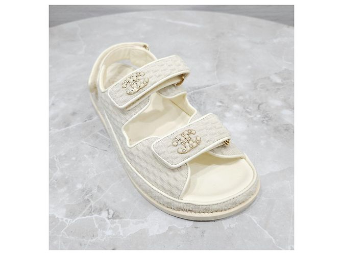 Chanel Sandali con Velcro in White - vista 14