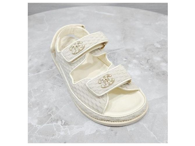 Chanel Sandali con Velcro in White - vista 6