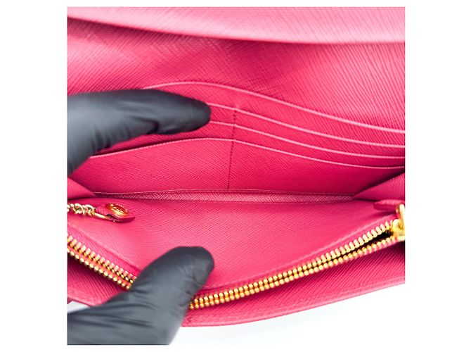 Prada Long aus Saffiano-Leder mit Klappe - Ansicht 5