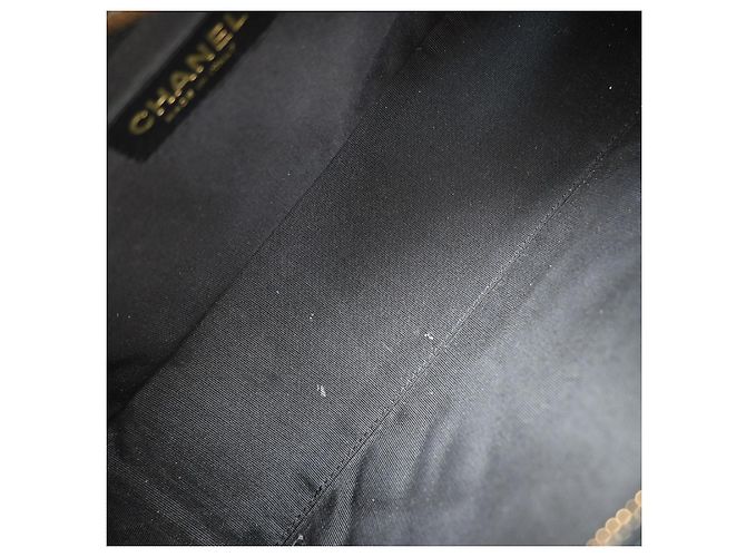 Chanel Timeless CC Bowler Quilted Caviar Medium - vista 5