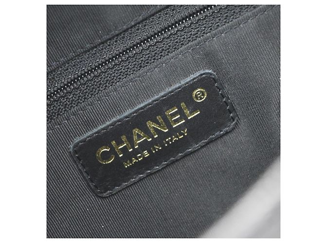 Chanel Timeless CC Bowler Quilted Caviar Medium - vista 6