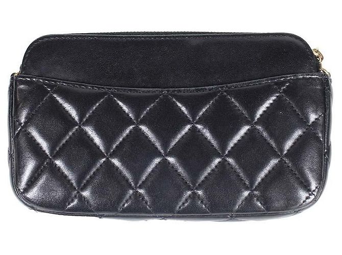 Chanel Mini Borsa a Tracolla in Pelle Nera Matelassé con Ciondoli - vista 3