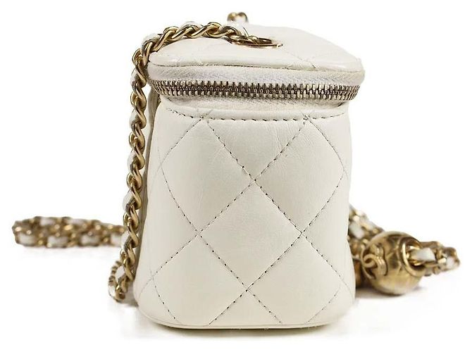 Mini Borsa Vanity Chanel in Pelle Matelassé Bianca - vista 2