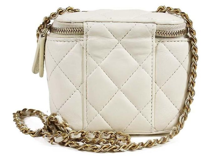 Mini Borsa Vanity Chanel in Pelle Matelassé Bianca - vista 3