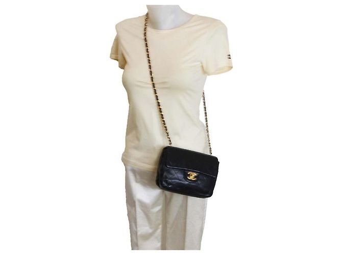 Chanel Mini Flap Bag pelle nera matelassé - vista 11