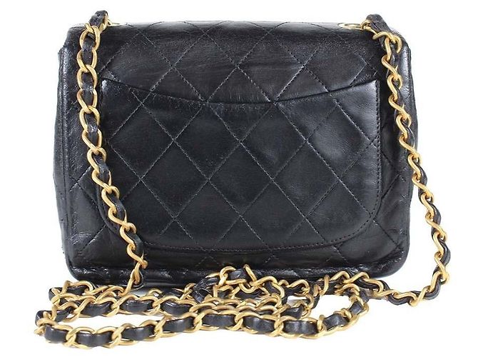 Chanel Mini Flap Bag pelle nera matelassé - vista 3