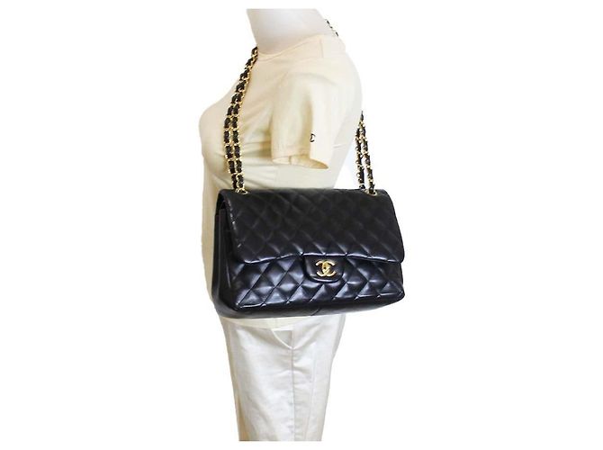 Timeless Chanel Borsa Classic Flap Jumbo Pelle Nera - vista 10