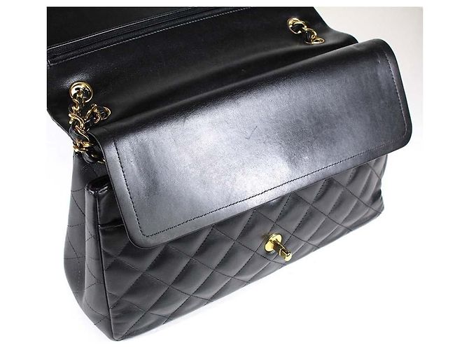 Timeless Chanel Borsa Classic Flap Jumbo Pelle Nera - vista 5