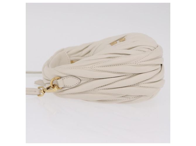 Miu Miu Wander Hobo Matelasse Leather Small - vista 4