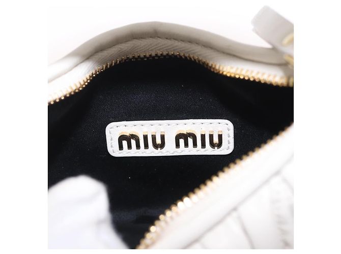Miu Miu Wander Hobo Matelasse Leather Small - vista 6