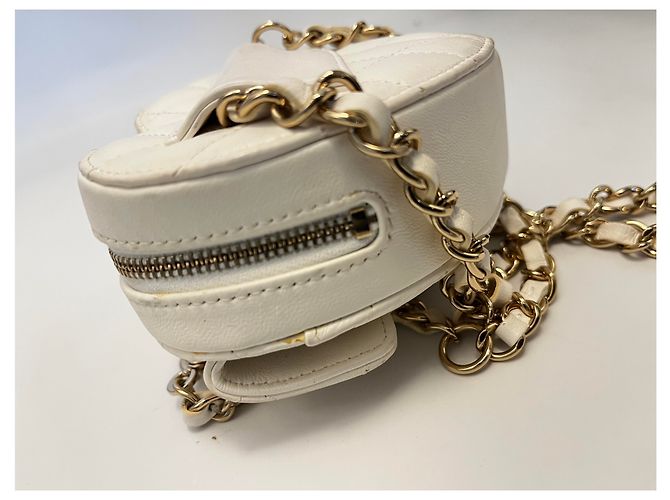 Chanel CC in Love Heart Quilted Lambskin small - vista 6