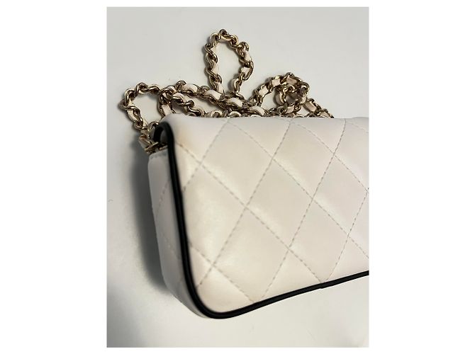 Chanel Square Resin Chain Flap Quilted Lambskin Mini - vista 5