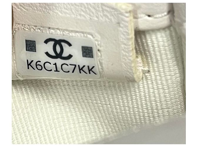 Chanel Square Resin Chain Flap Quilted Lambskin Mini - vista 6