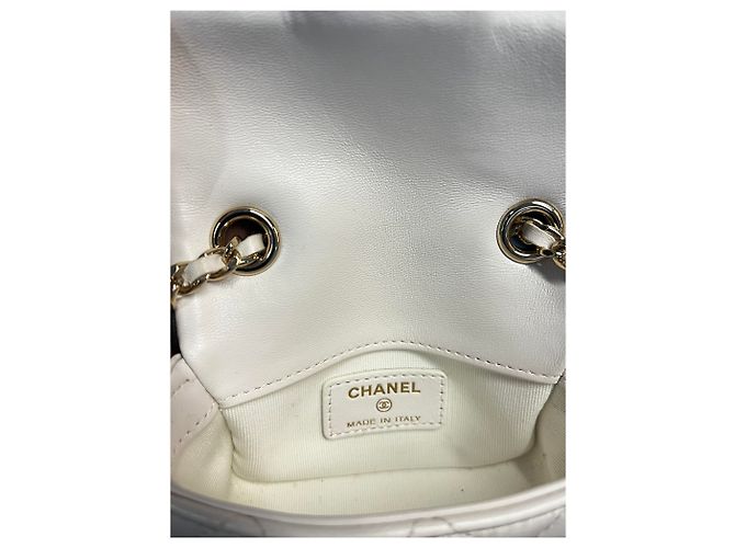 Chanel Square Resin Chain Flap Quilted Lambskin Mini - vista 7