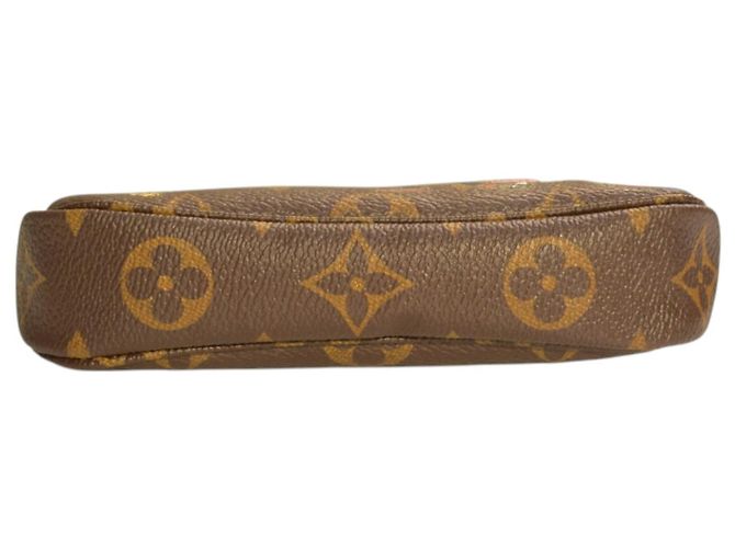 Louis Vuitton Mini Pochette Accessoires Monogram Groom Bellboy M60290 - vista 11