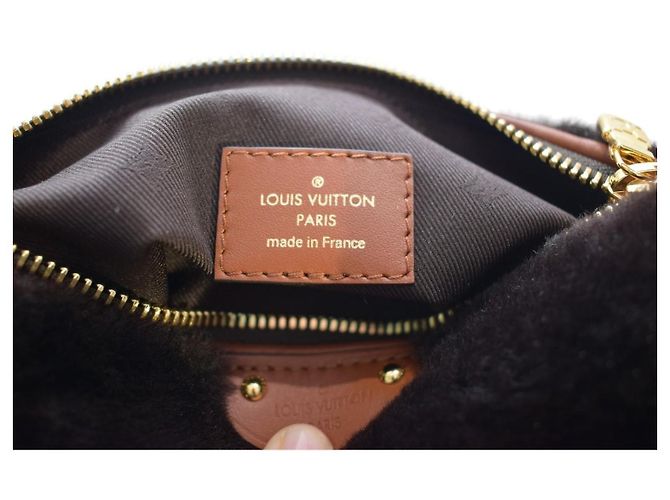 Louis Vuitton Pochette Rabat Shearling Monogram Marrone - vista 15