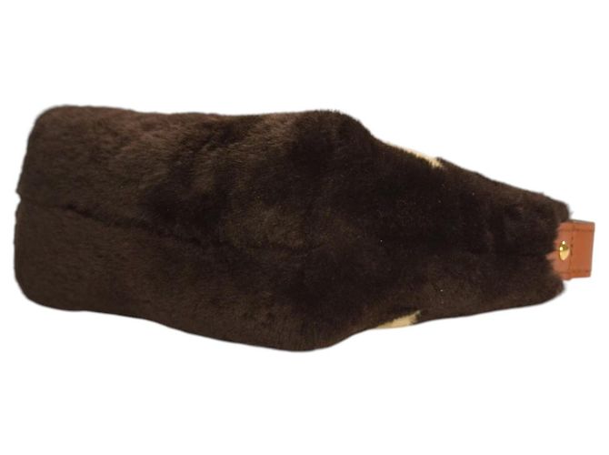 Louis Vuitton Pochette Rabat Shearling Monogram Marrone - vista 9