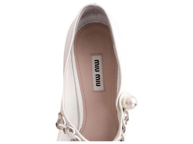 Décolleté Miu Miu in vernice bianco - vista 4