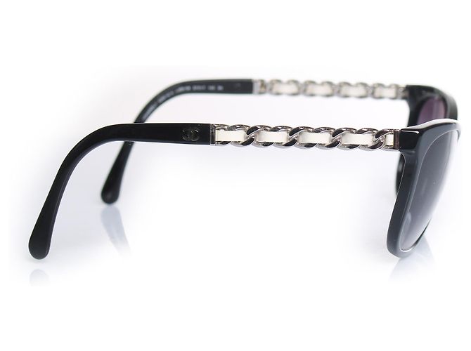 Chanel, gafas de sol cat-eye con cadena de cuero blanco - vista 4